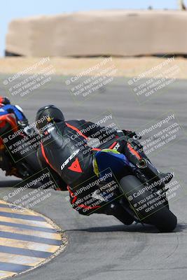 media/Mar-13-2022-SoCal Trackdays (Sun) [[112cf61d7e]]/Turn 10 Backside (105pm)/